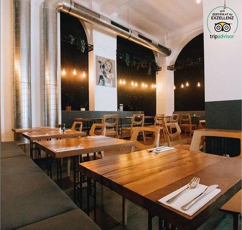 Cafe Restaurant Leto